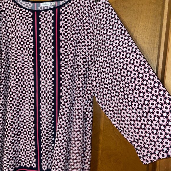 Croft & Barrow Womens 3X Geometric Print Tunic Top Button Detail Navy Pink - Picture 3 of 6